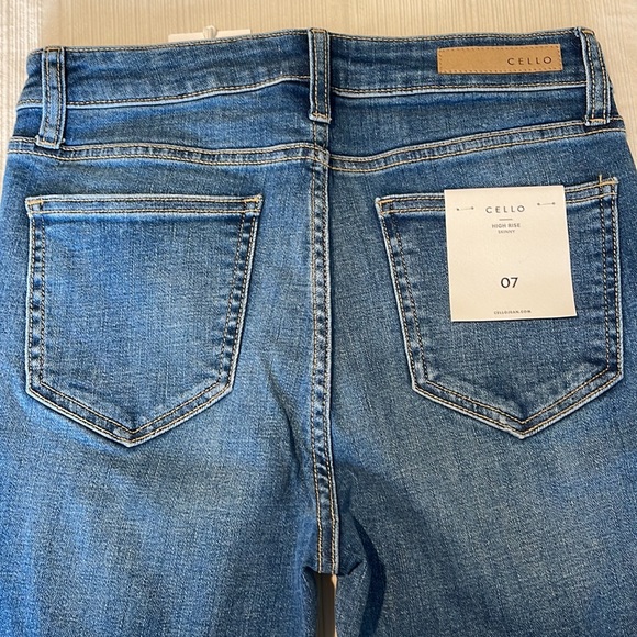 NWT Cello Distressed, Ripped Blue Jeans - Picture 8 of 10